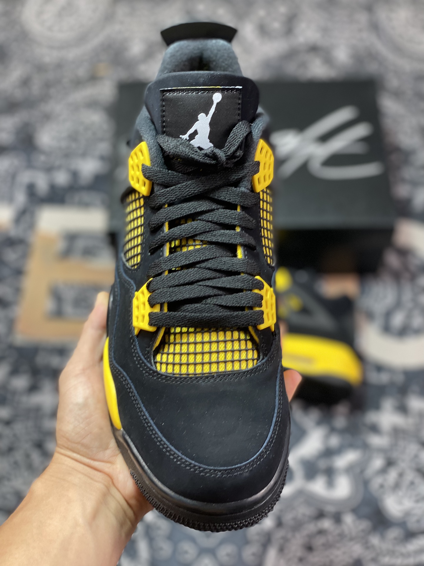 AJ4 Black and Yellow Thunder 6927-017