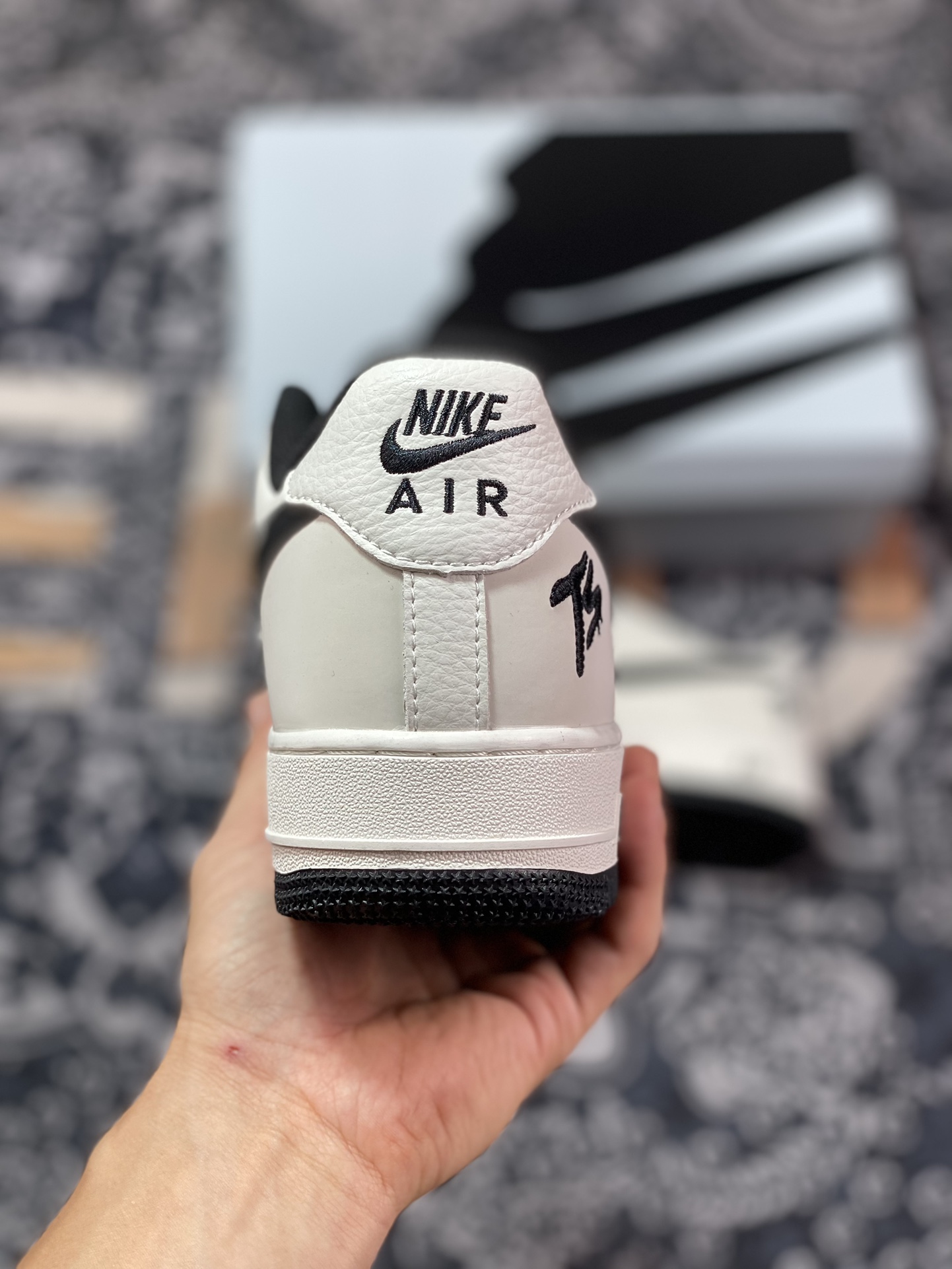 Nike Air Force 1 Low”Terror Squad”空军一号板鞋“拼接米白黑TS刺绣”PF9055-754