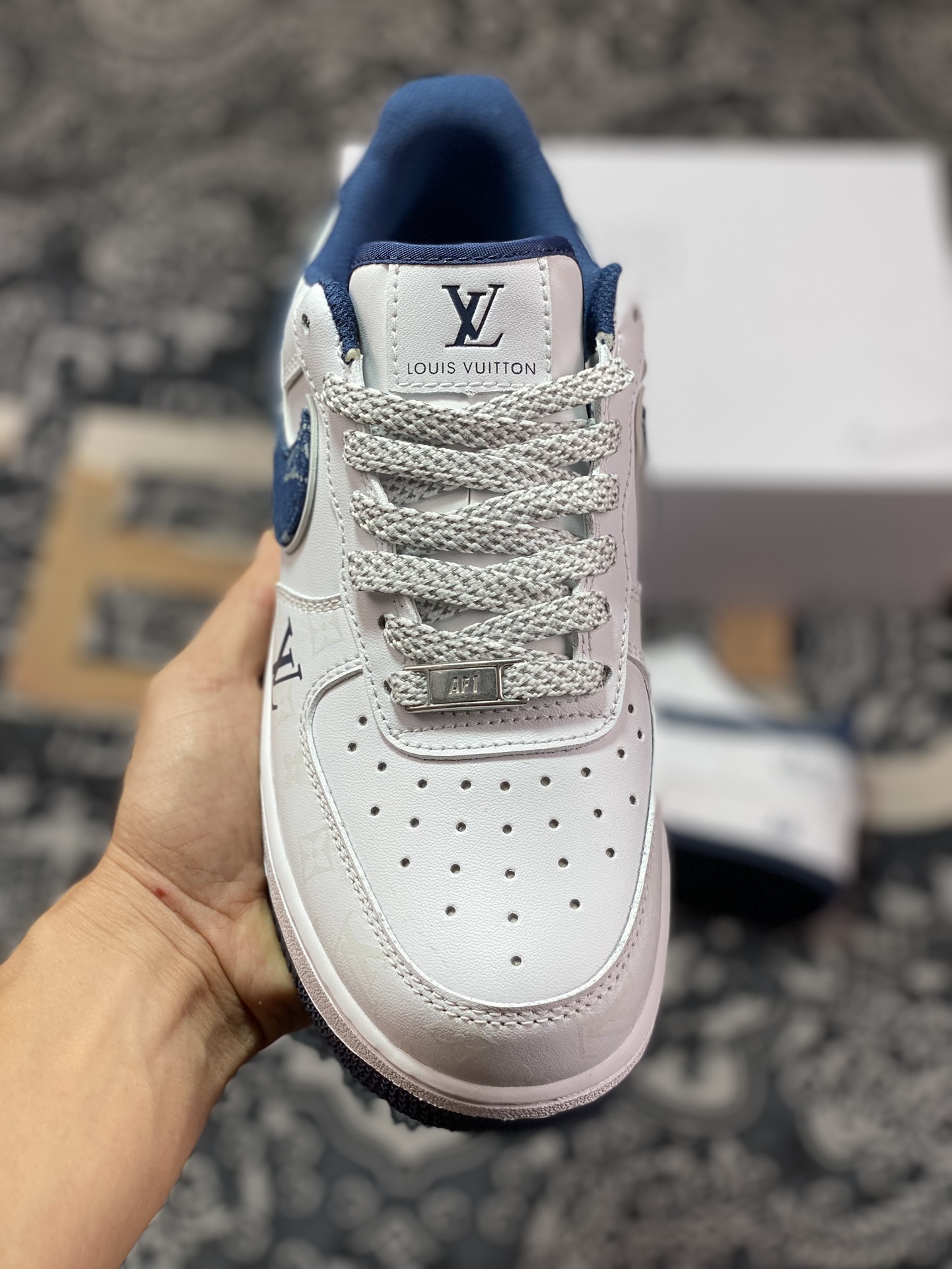 Louis Vuitton x Nike Air Force 1 07 LV8 Low ”White/Navy/LV Monogram” Air Force One sneakers ”White Denim Dark Blue Gray LV Monogram Luminous” DD8959-100