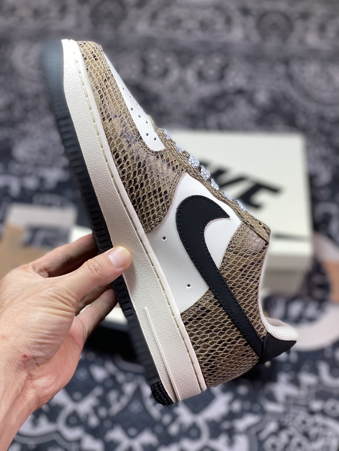 UNDEFEATED x Nike Air Force 1’07 Low SP”Snake”空军一号板鞋“蟒蛇纹黄米黑橙小钩”BS9055-830