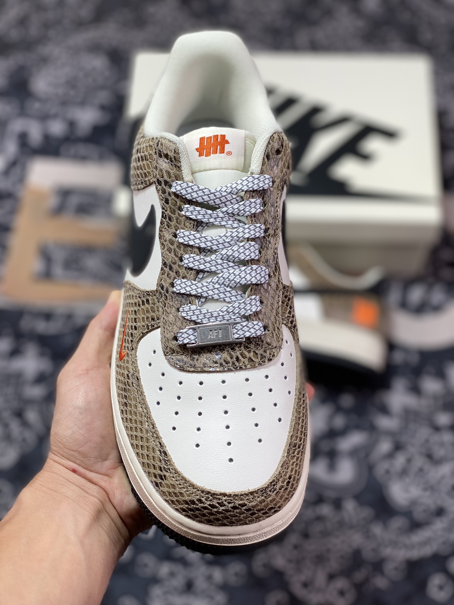 UNDEFEATED x Nike Air Force 1’07 Low SP”Snake”空军一号板鞋“蟒蛇纹黄米黑橙小钩”BS9055-830