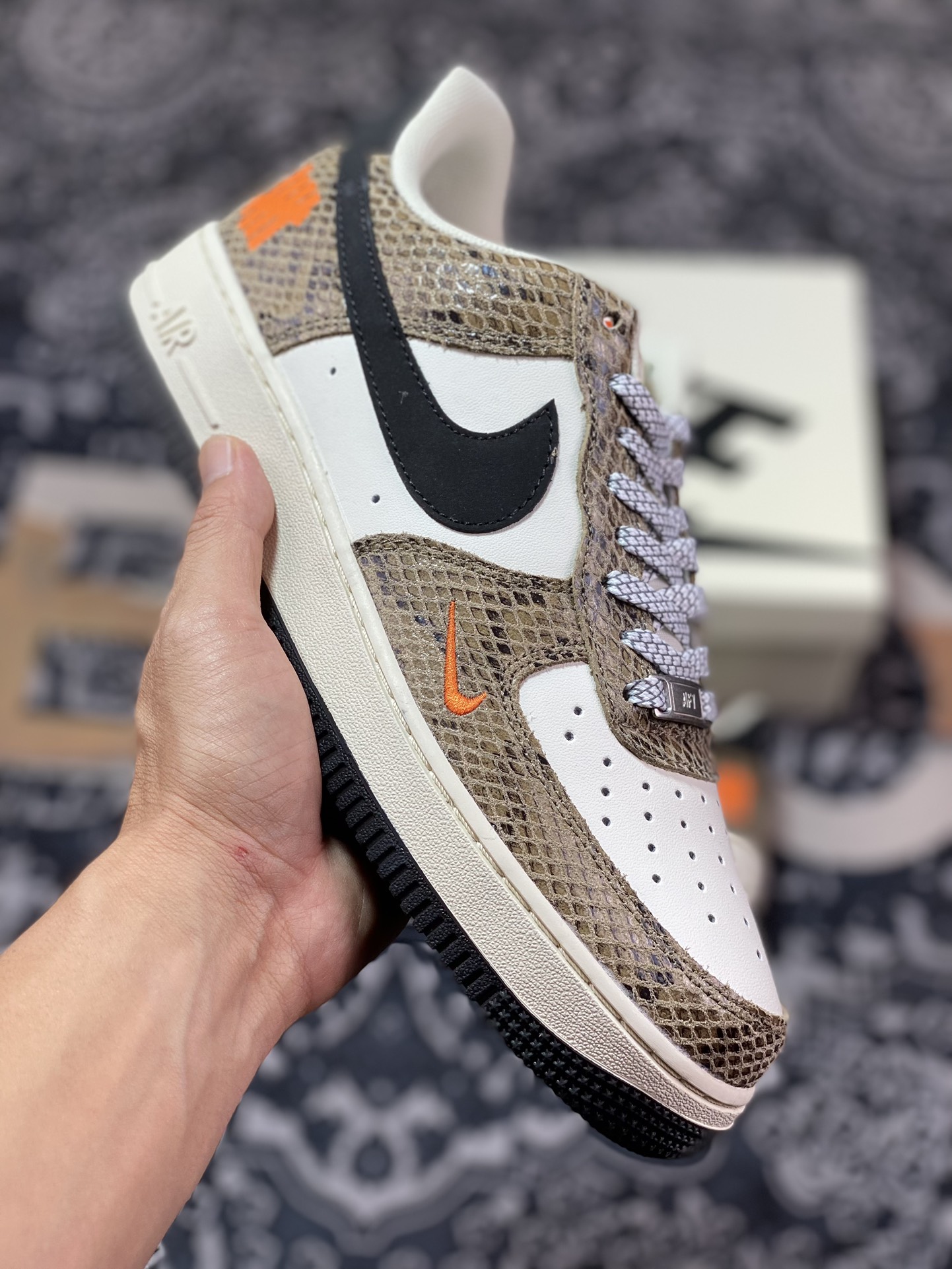 UNDEFEATED x Nike Air Force 1’07 Low SP”Snake”空军一号板鞋“蟒蛇纹黄米黑橙小钩”BS9055-830