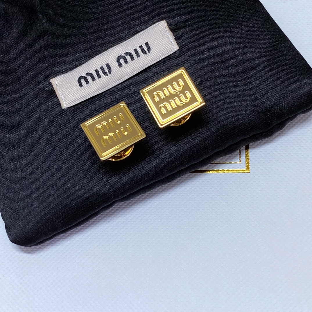 미우미우 귀걸이 61017 Miu Miu Earrings