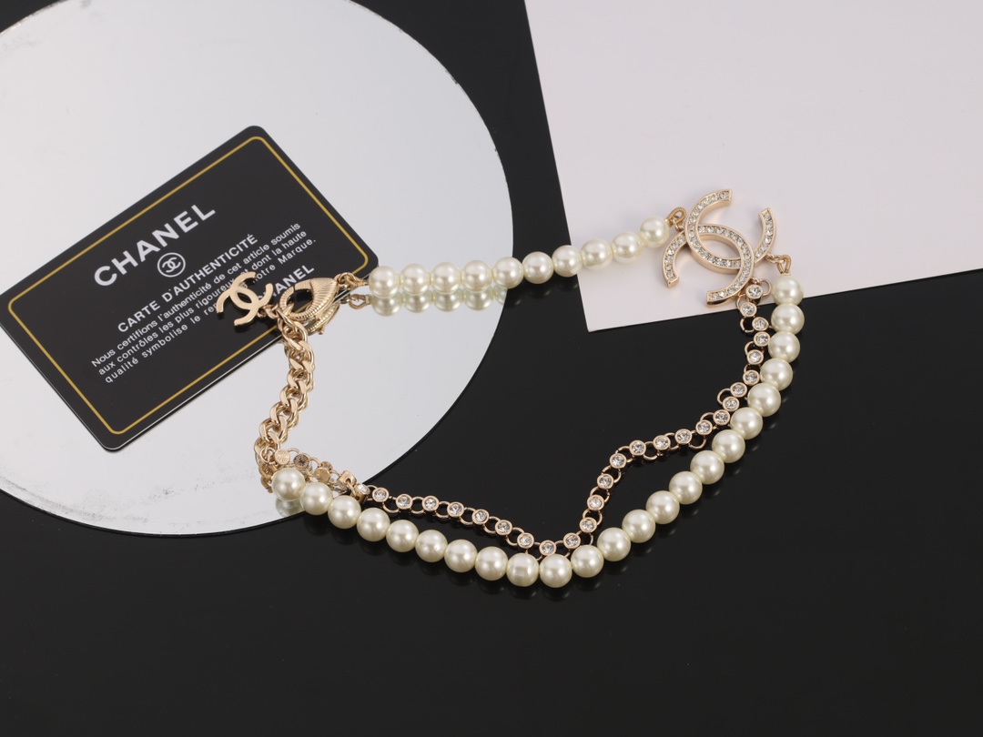 最新款Chanel香奈儿双C珍珠项链非常好看精致大方好不好品质说话全部都实拍图片全程无Ps不弄虚作假我家