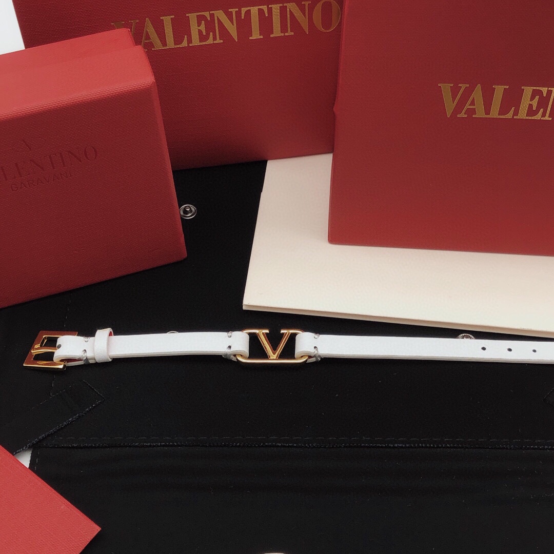 编号VSL0035
 【ValenTi*O最新款🆕🆕皮革手链】一致专柜🆕黄铜材质