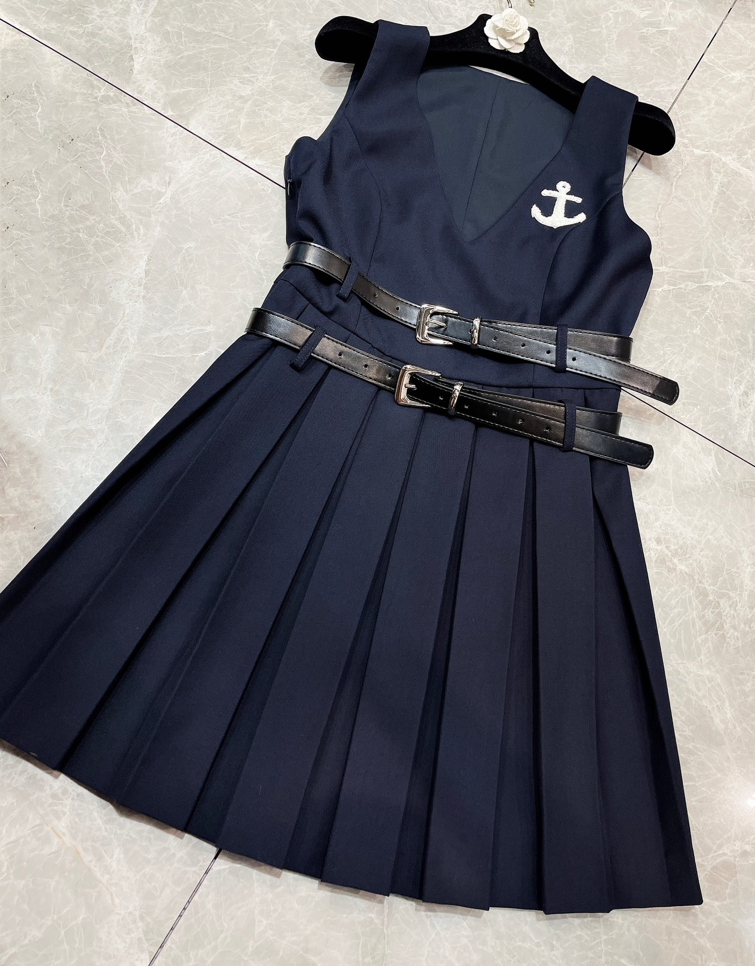 Exclusive Thom Browne College Shirt Collection: High-Quality, Youthful, Tailored Style. - 图片 4