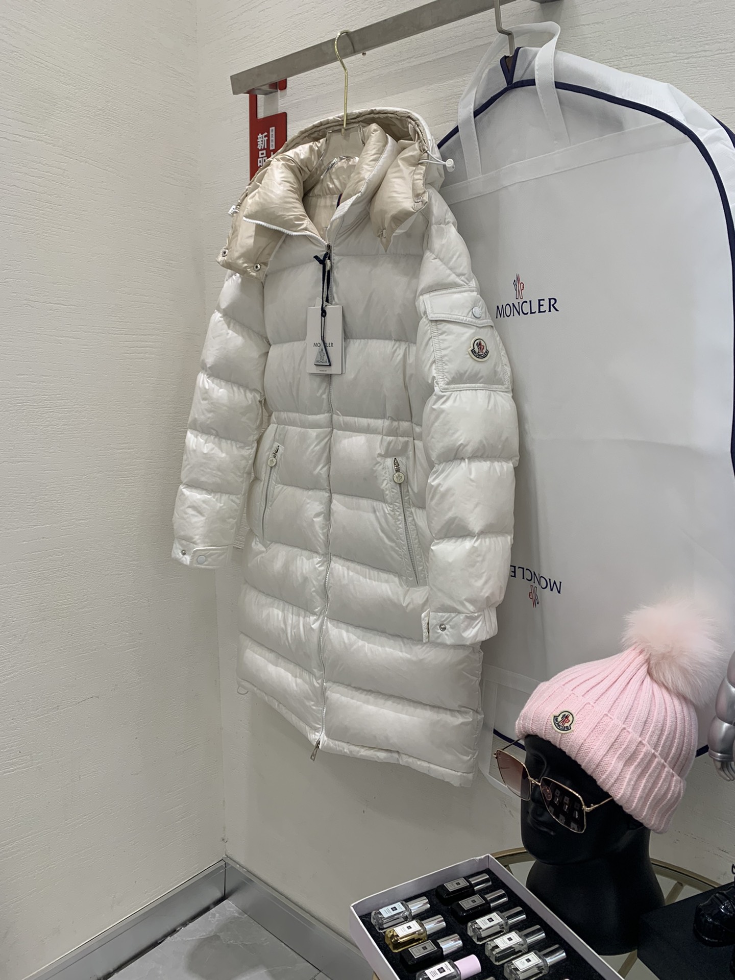 Moncler/蒙口春款女士MEILLON长款连帽羽绒服码数0-1-2-3颜色黑*白Meillon羽绒服