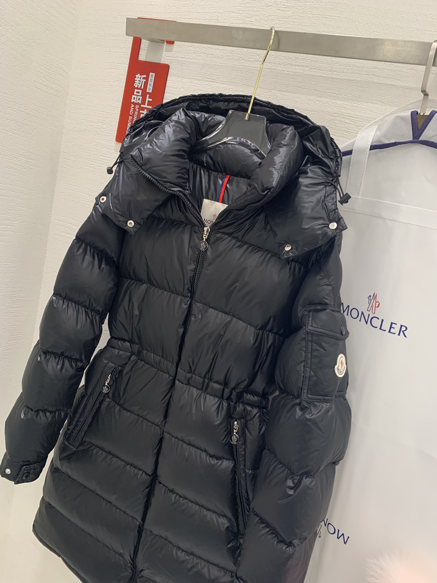 Moncler/蒙口春款女士MEILLON长款连帽羽绒服码数0-1-2-3颜色黑*白Meillon羽绒服