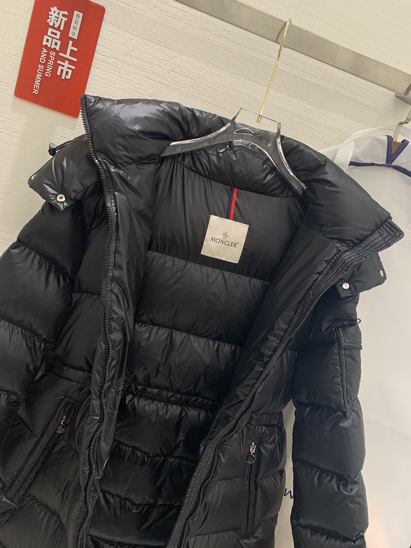 Moncler/蒙口春款女士MEILLON长款连帽羽绒服码数0-1-2-3颜色黑*白Meillon羽绒服