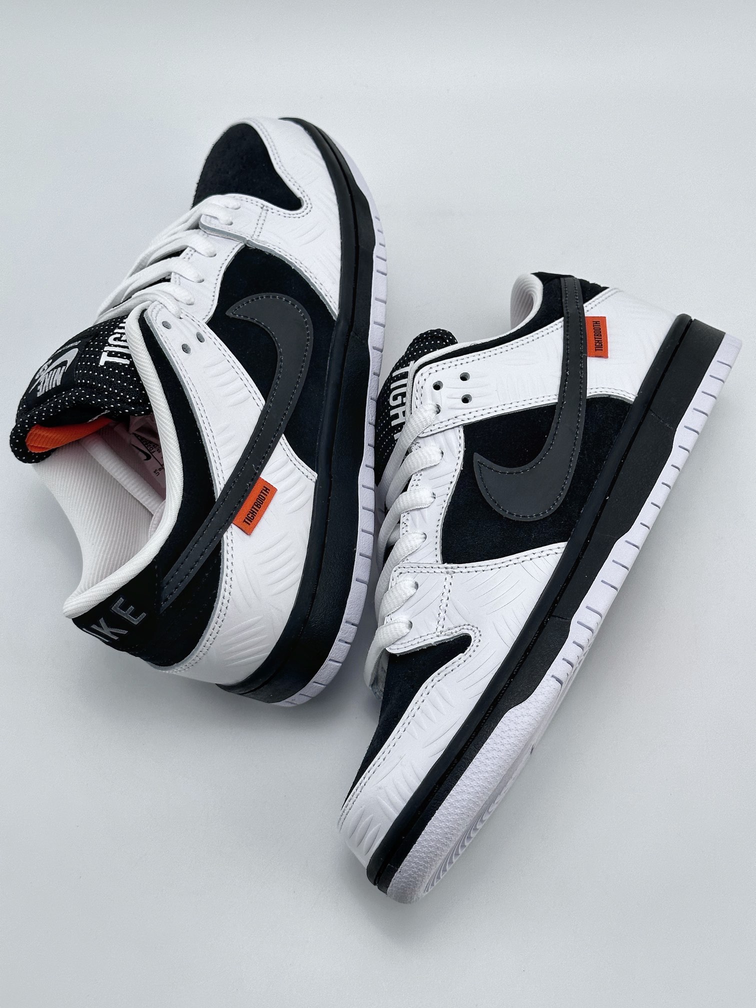 Nike SB Dunk Low x TIGHTBOOTH joint reverse black and white panda FD2629-100