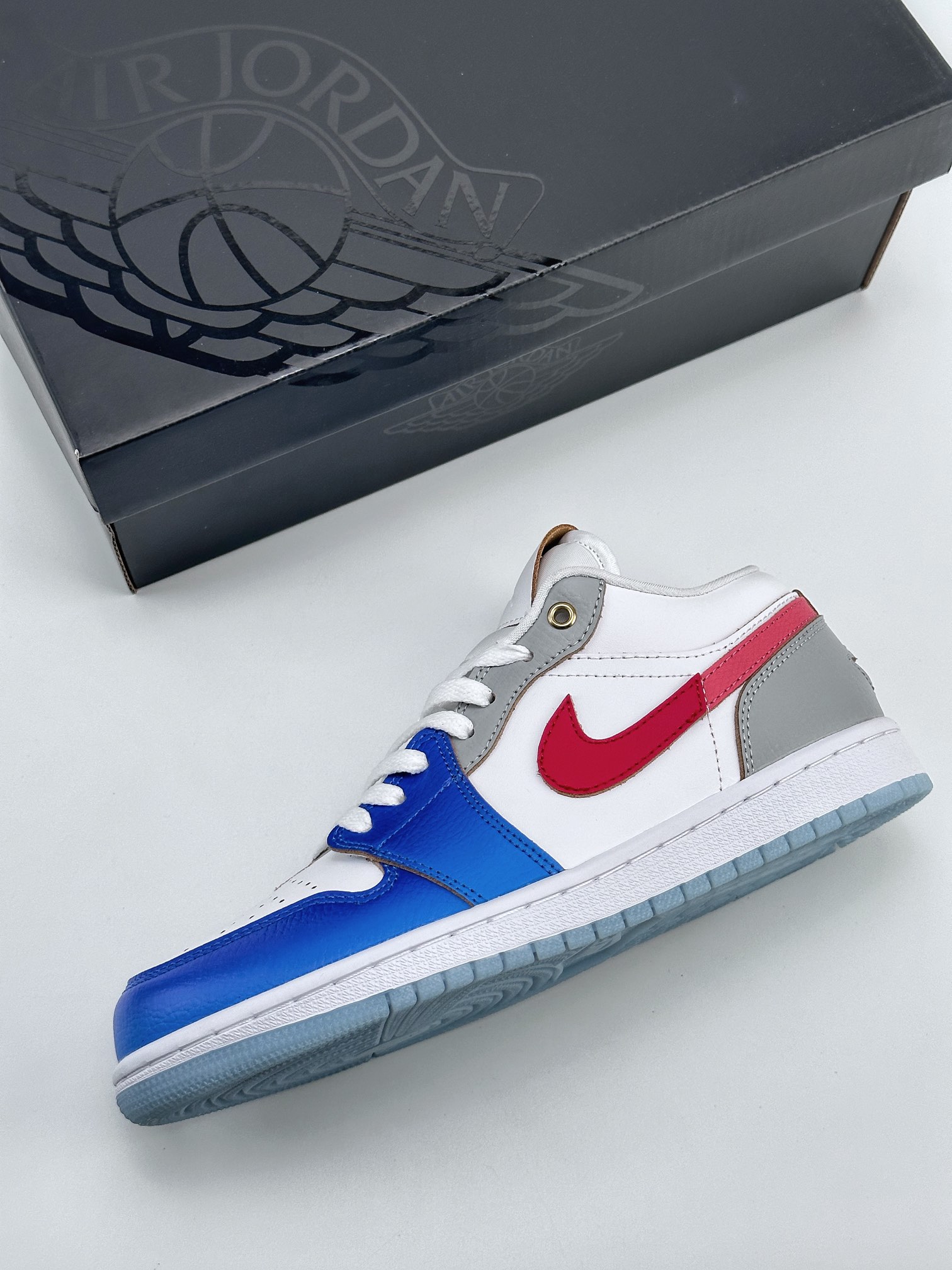 Air Jordan 1 Low SE ”Philippiner” White, Blue and Red FN8901-164