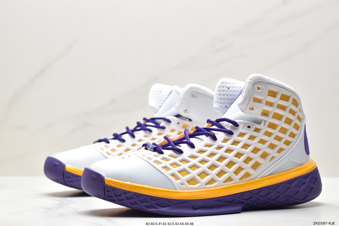 Tribute to Kobi, the first edition of Nike Zoom Kobe 3 Protro, Kobe's third generation Nike Zoom Kobe 3 was released in 2008 318090-151