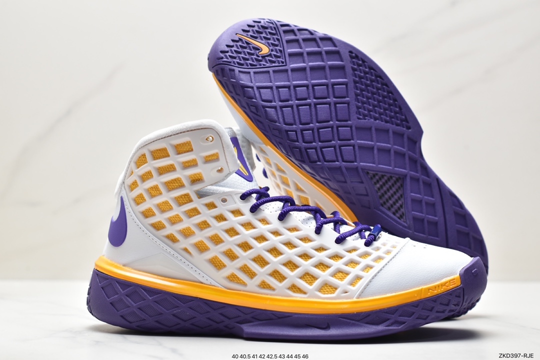 Tribute to Kobi, the first edition of Nike Zoom Kobe 3 Protro, Kobe's third generation Nike Zoom Kobe 3 was released in 2008 318090-151