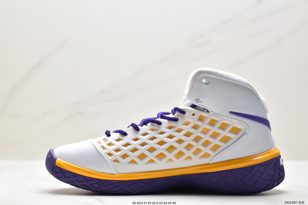 Tribute to Kobi, the first edition of Nike Zoom Kobe 3 Protro, Kobe's third generation Nike Zoom Kobe 3 was released in 2008 318090-151