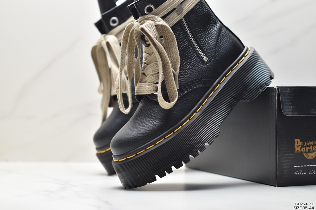 Couple's Dr Martens Dr. Martin leather boots high top Internet celebrity classic British style online must-have Dr. Martens Martin boots