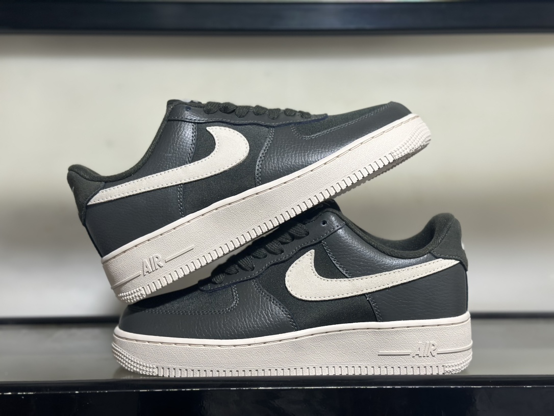 NikeAirForce1Low黑浅