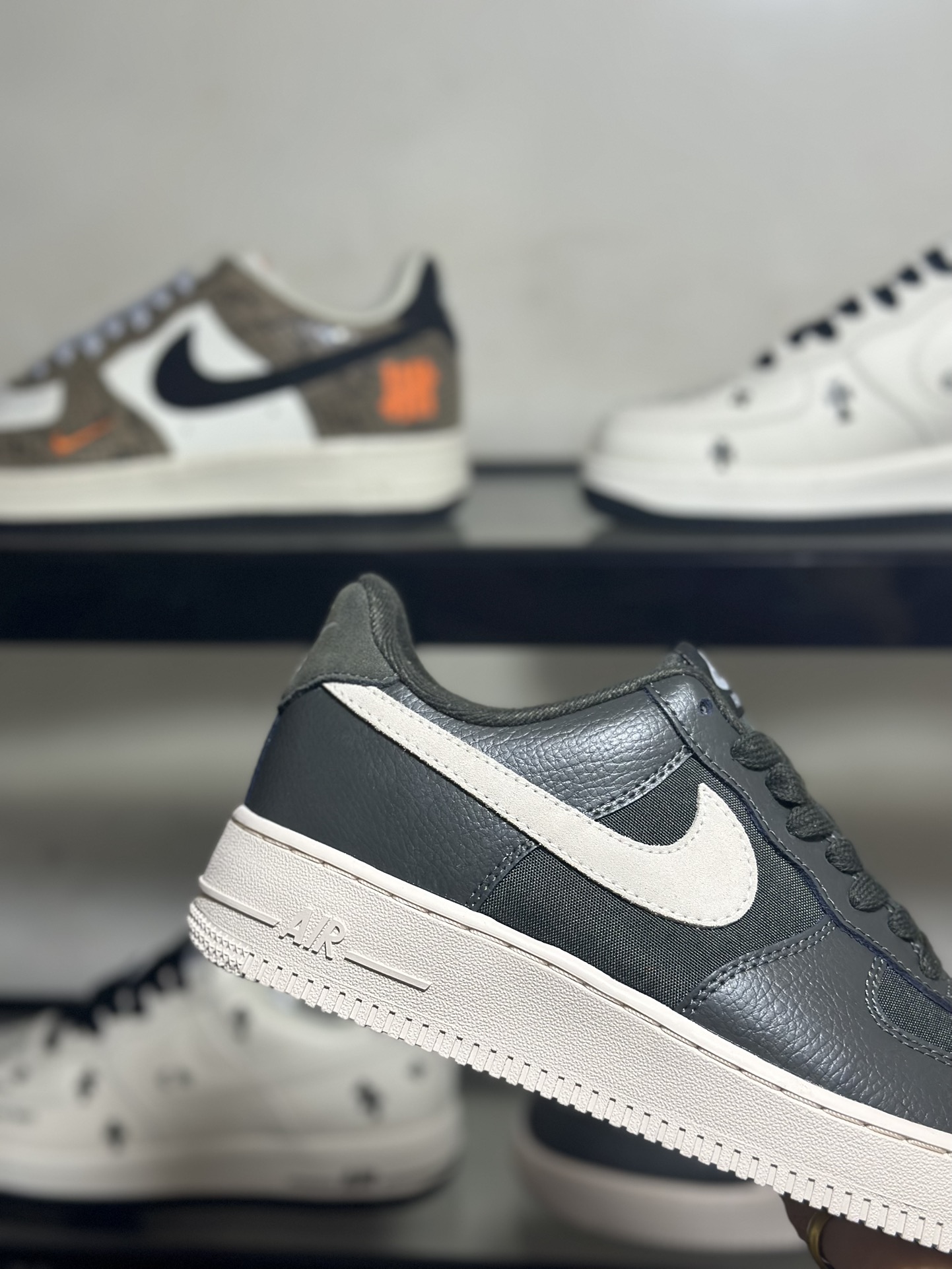 NikeAirForce1Low黑浅