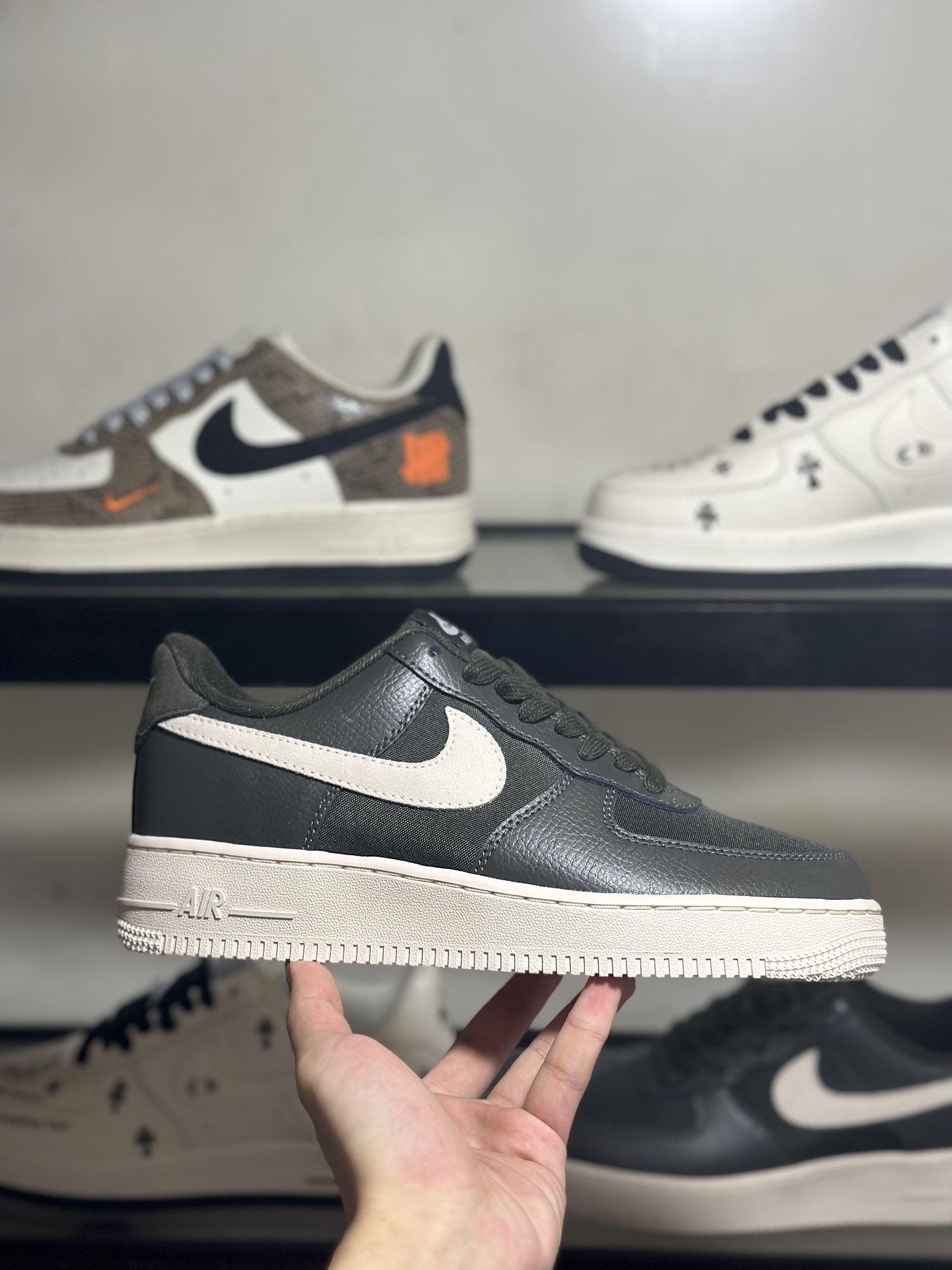 NikeAirForce1Low黑浅