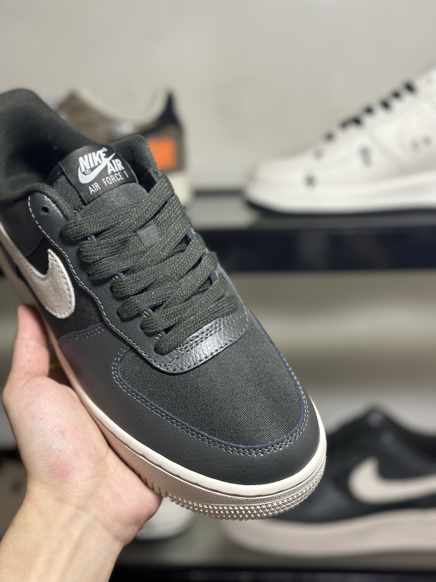 NikeAirForce1Low黑浅