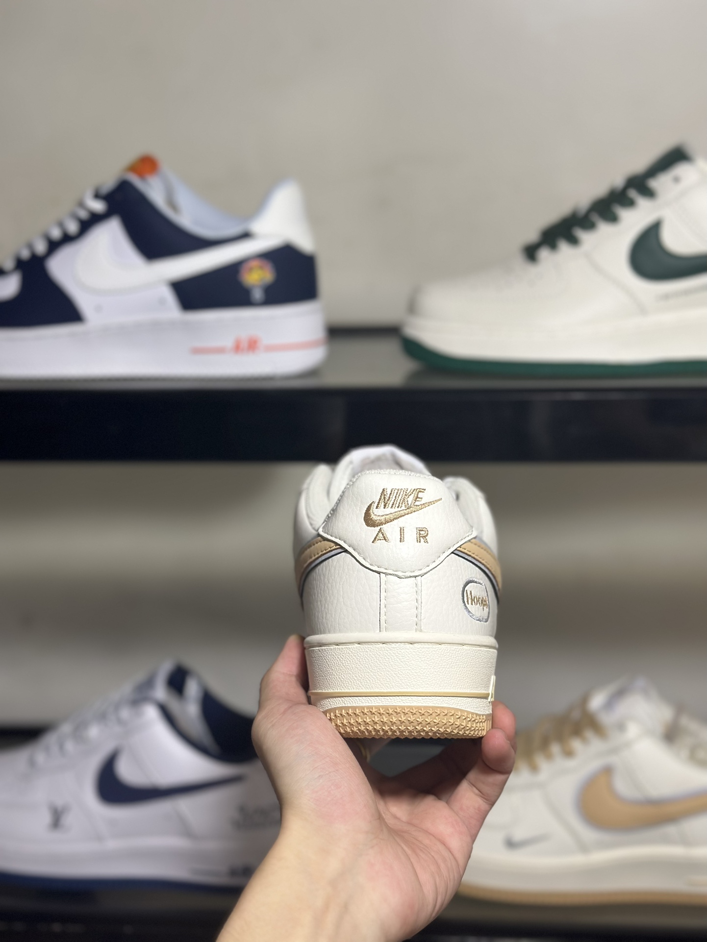 NikeAirForce1LowHo