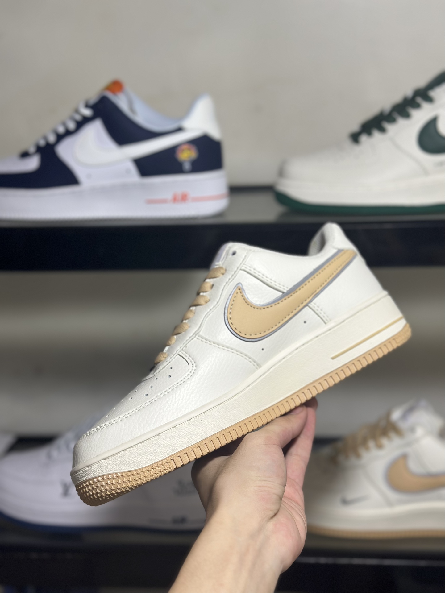 NikeAirForce1LowHo