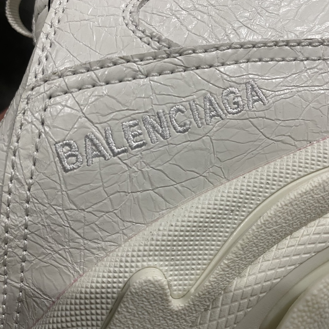 BalenciagaTripleS一