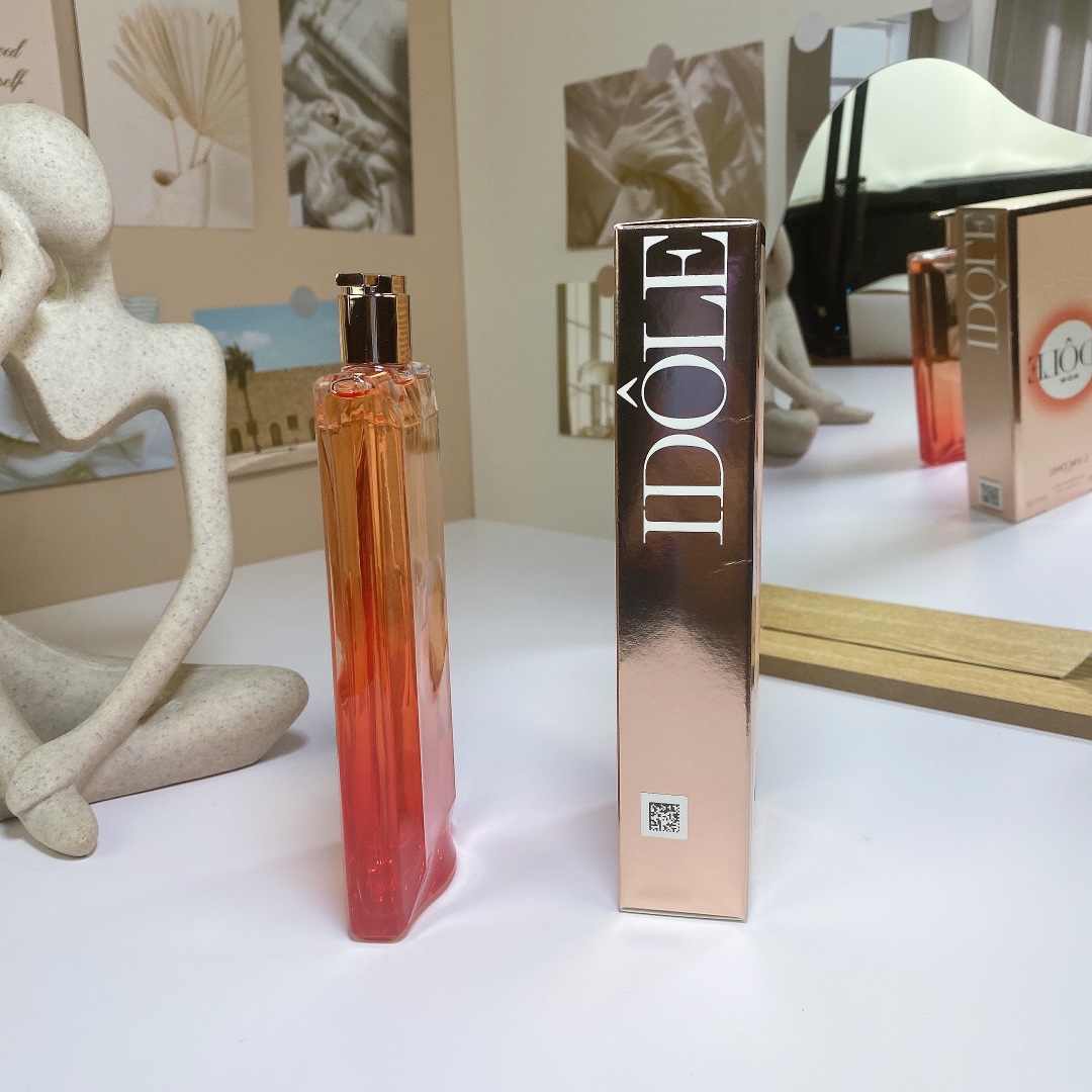 85💰原单品质
LANCOME兰蔻23版是我偶像密语NOW花香浓香水100ML
浓香水EDP
前调：伊斯帕塔玫瑰佛手柑
中调:兰花和茉莉花
基调:香草
是一款花香型香水,
由三种主调混合而成的,
它以来自土耳其伊斯帕尔
塔的玫瑰净油的玫瑰香味
开场,引向粉感的兰花中心。
奶油味的香草基调为
整体香气增添了一丝甜美
和性感。
