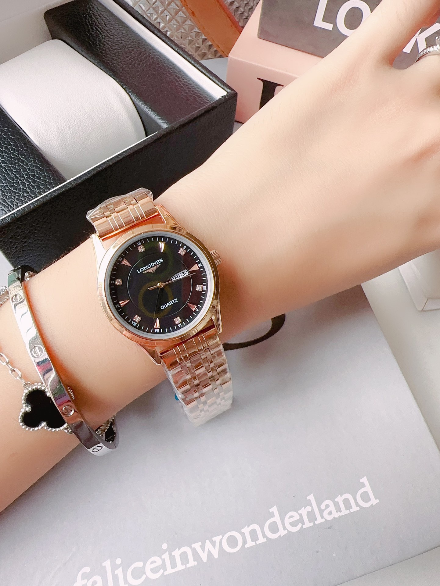 Longines Couple Watch rose gold case, white dial, silver-tone bracelet 30mm Women's Quartz