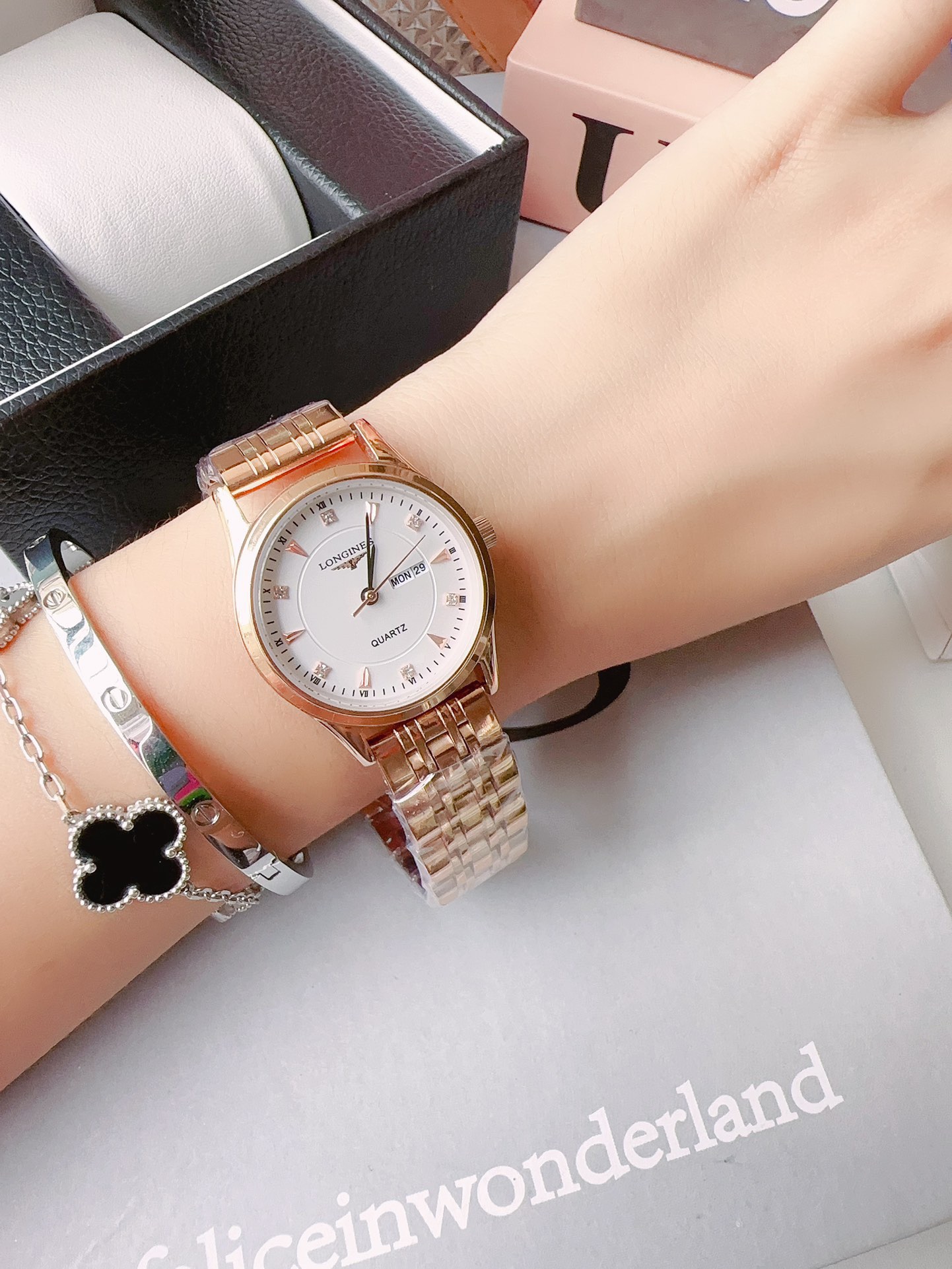 Longines Couple Watch rose gold case, white dial, silver-tone bracelet 30mm Women's Quartz