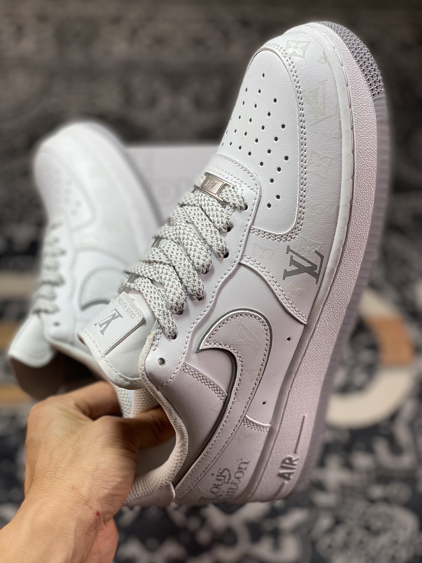 Louis Vuitton x Nike Air Force 1 07 LV8 Low ”White/Grey/LV Monogram” Air Force One sneakers ”Leather White Light Gray LV Monogram Luminous” CW2288-111