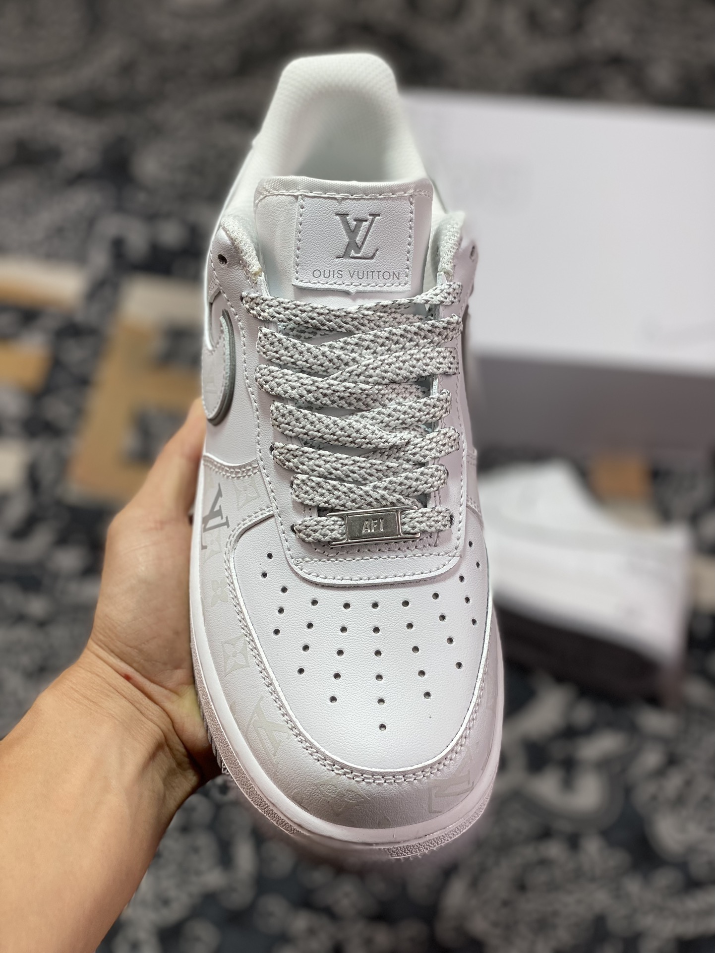 Louis Vuitton x Nike Air Force 1 07 LV8 Low ”White/Grey/LV Monogram” Air Force One sneakers ”Leather White Light Gray LV Monogram Luminous” CW2288-111