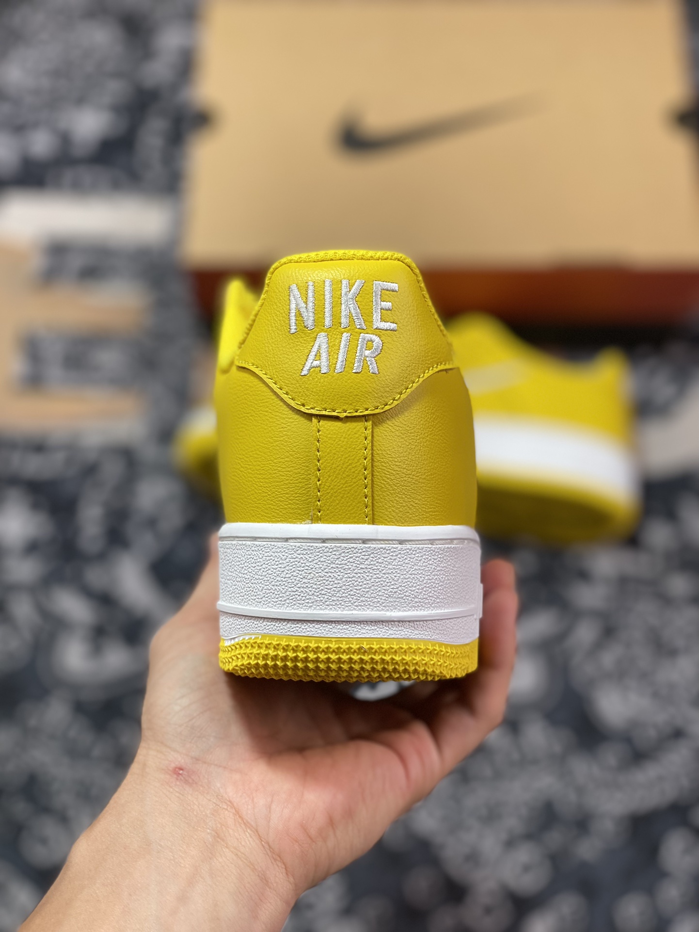 Nike Air Force 1'07 Low Retro ”Color of the Month Yellow Jewel” Air Force One Sneakers ”Leather Yellow and White Liquid Hook” FJ1044-700