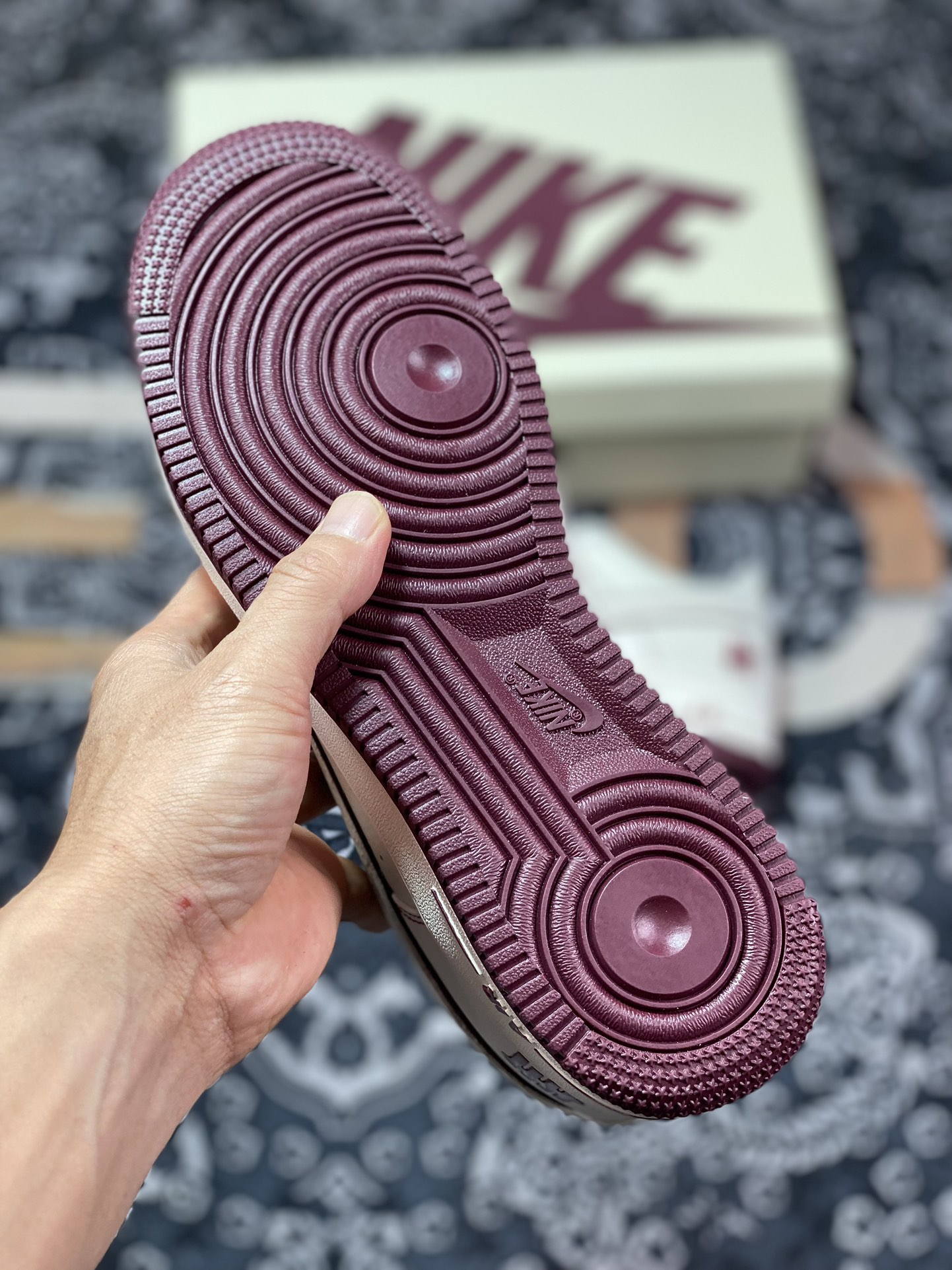 UNDEFEATED x Nike Air Force 1′07 Low ”Beige/Wine Red 3M” Air Force One sneakers ”Leather Beige Wine Red Stitching Five-Bar 3M Reflective” UN3699-022