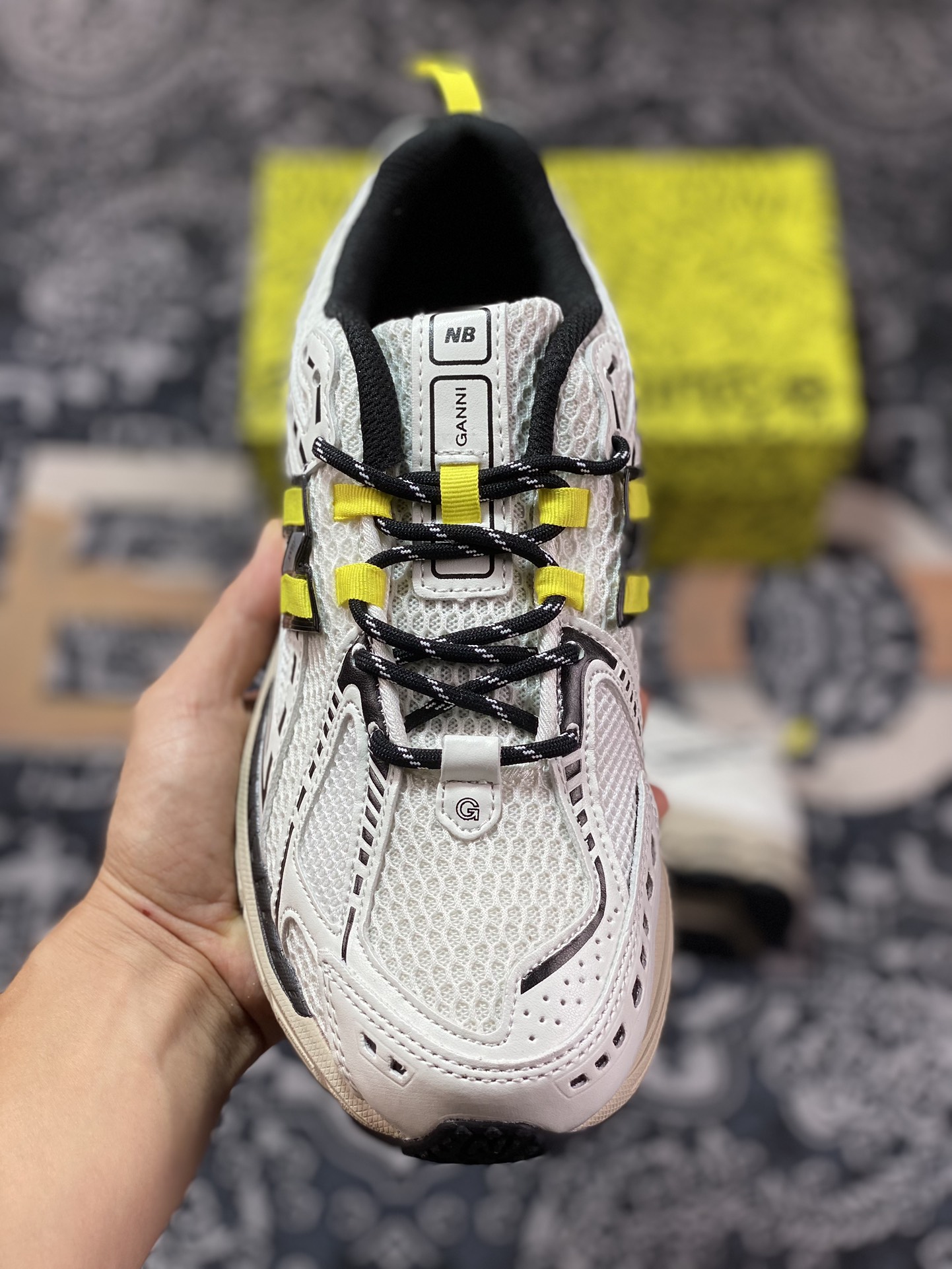 New Balance M1906R ”Egret” series low-top retro daddy style casual sports jogging shoes ”Jointly branded beige, black and bright yellow” M1906RGG