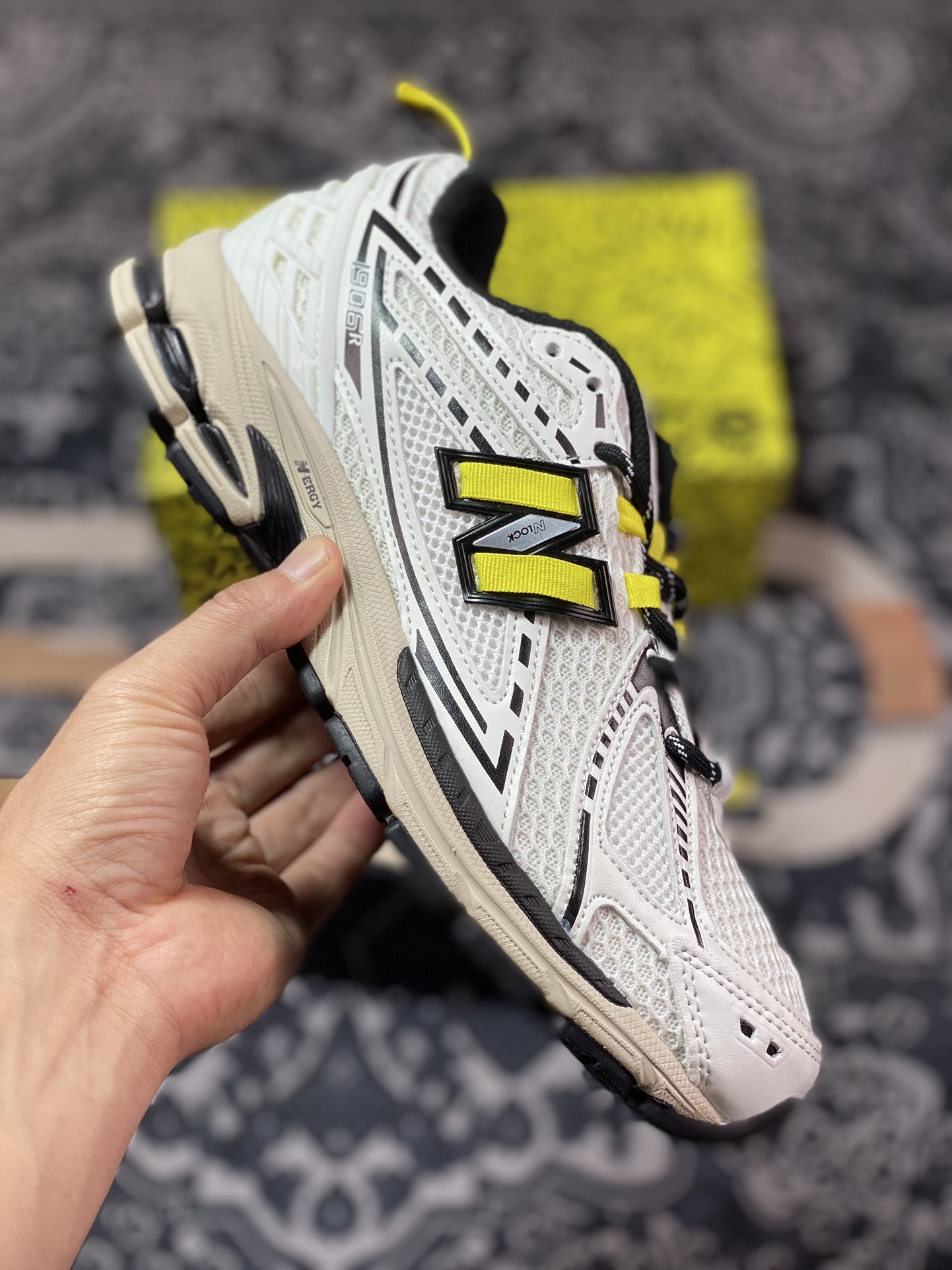 New Balance M1906R ”Egret” series low-top retro daddy style casual sports jogging shoes ”Jointly branded beige, black and bright yellow” M1906RGG