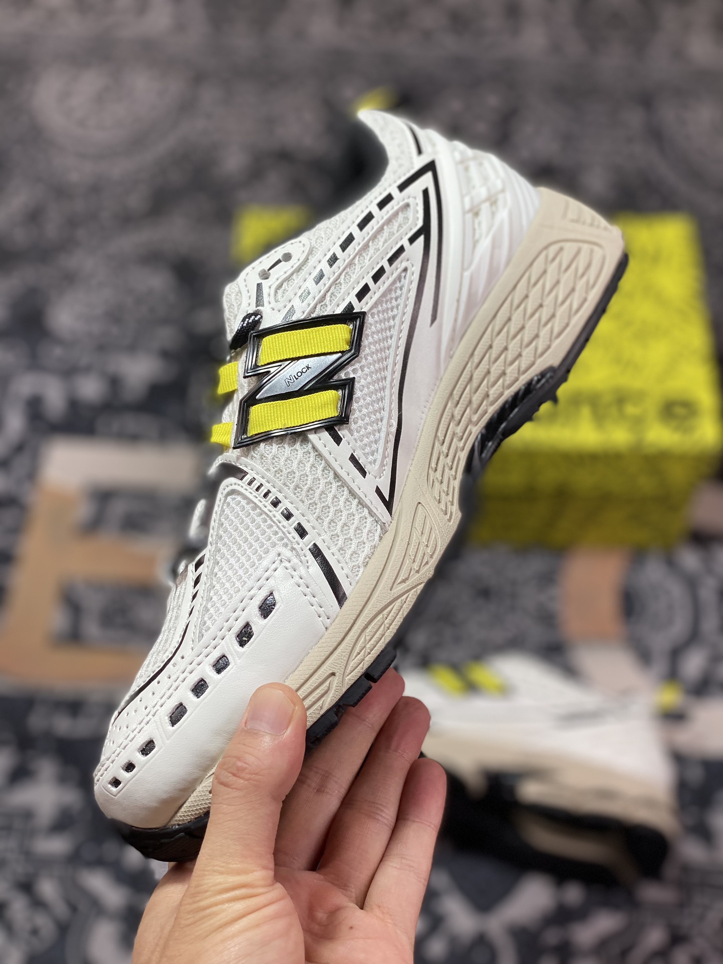 New Balance M1906R ”Egret” series low-top retro daddy style casual sports jogging shoes ”Jointly branded beige, black and bright yellow” M1906RGG