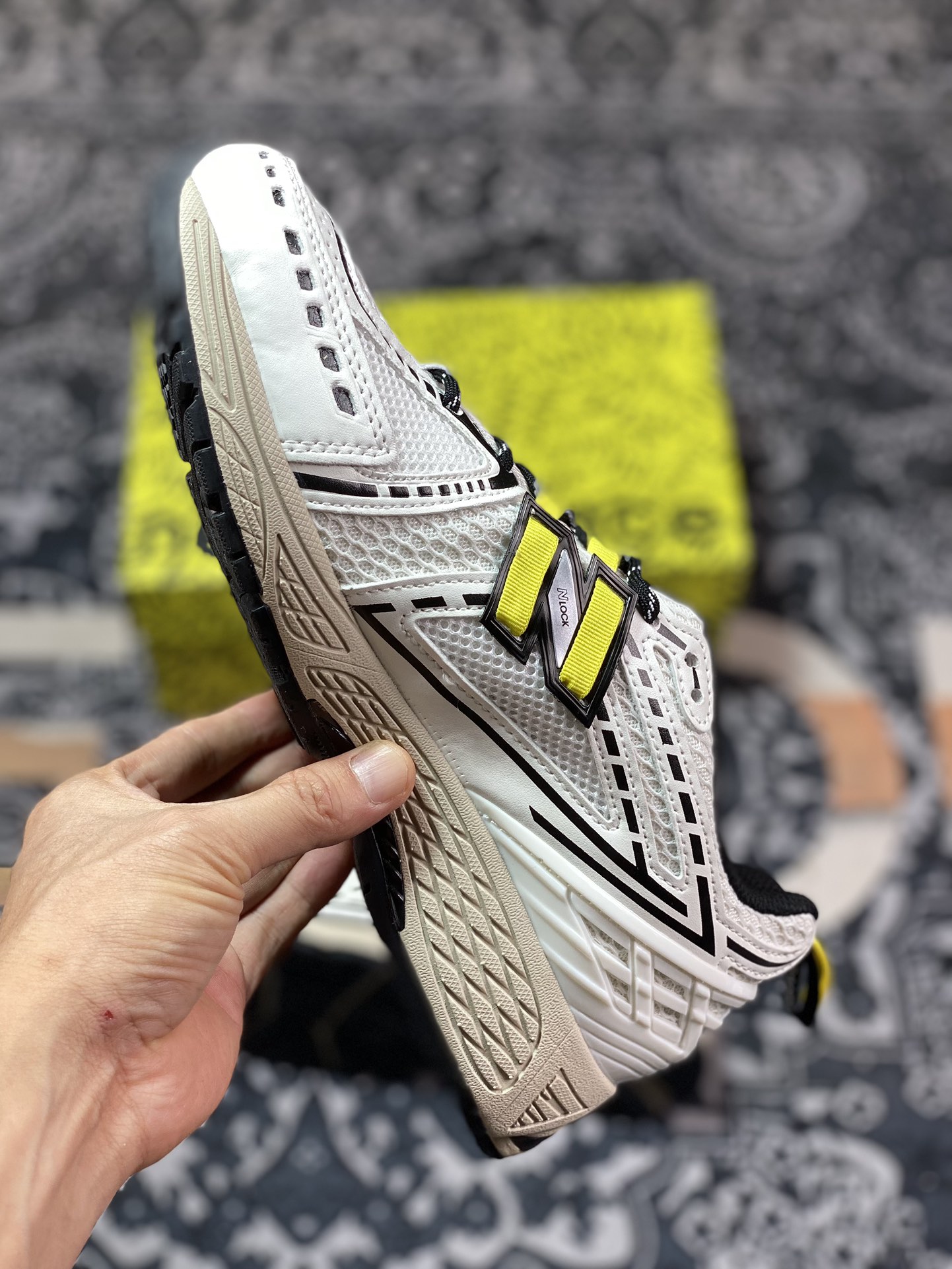 New Balance M1906R ”Egret” series low-top retro daddy style casual sports jogging shoes ”Jointly branded beige, black and bright yellow” M1906RGG