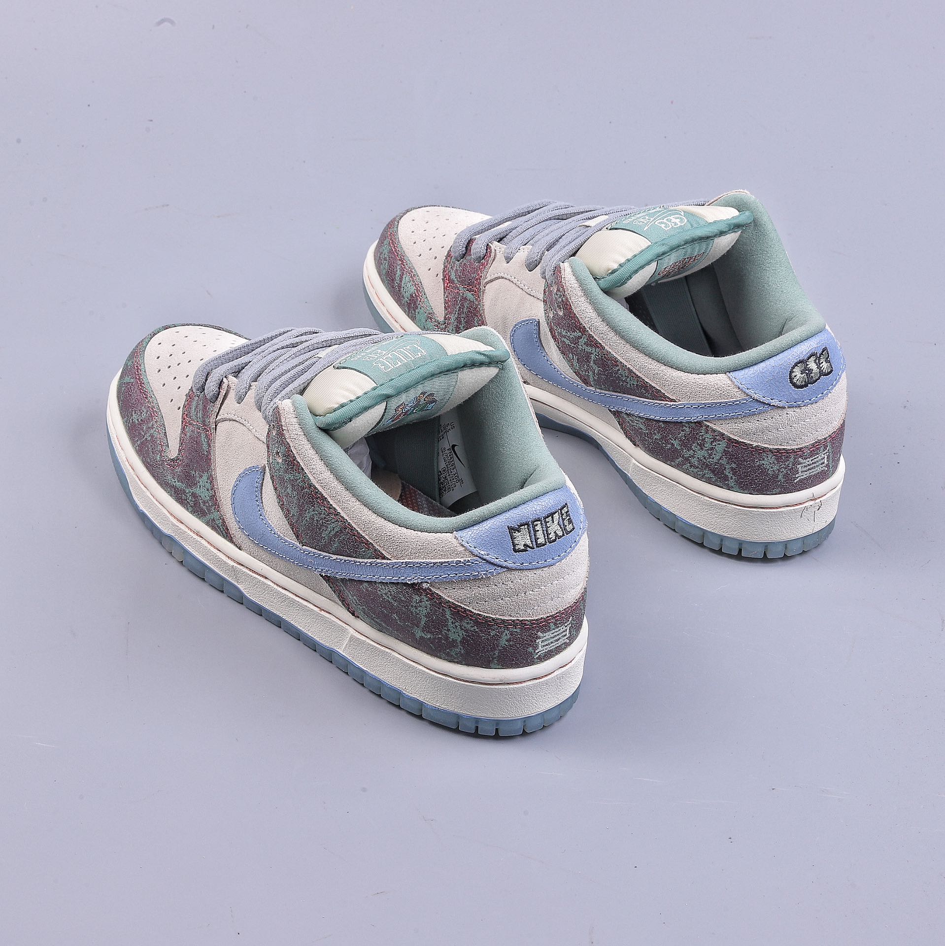 Nk SB Dunk Low Lightning FN4193-100