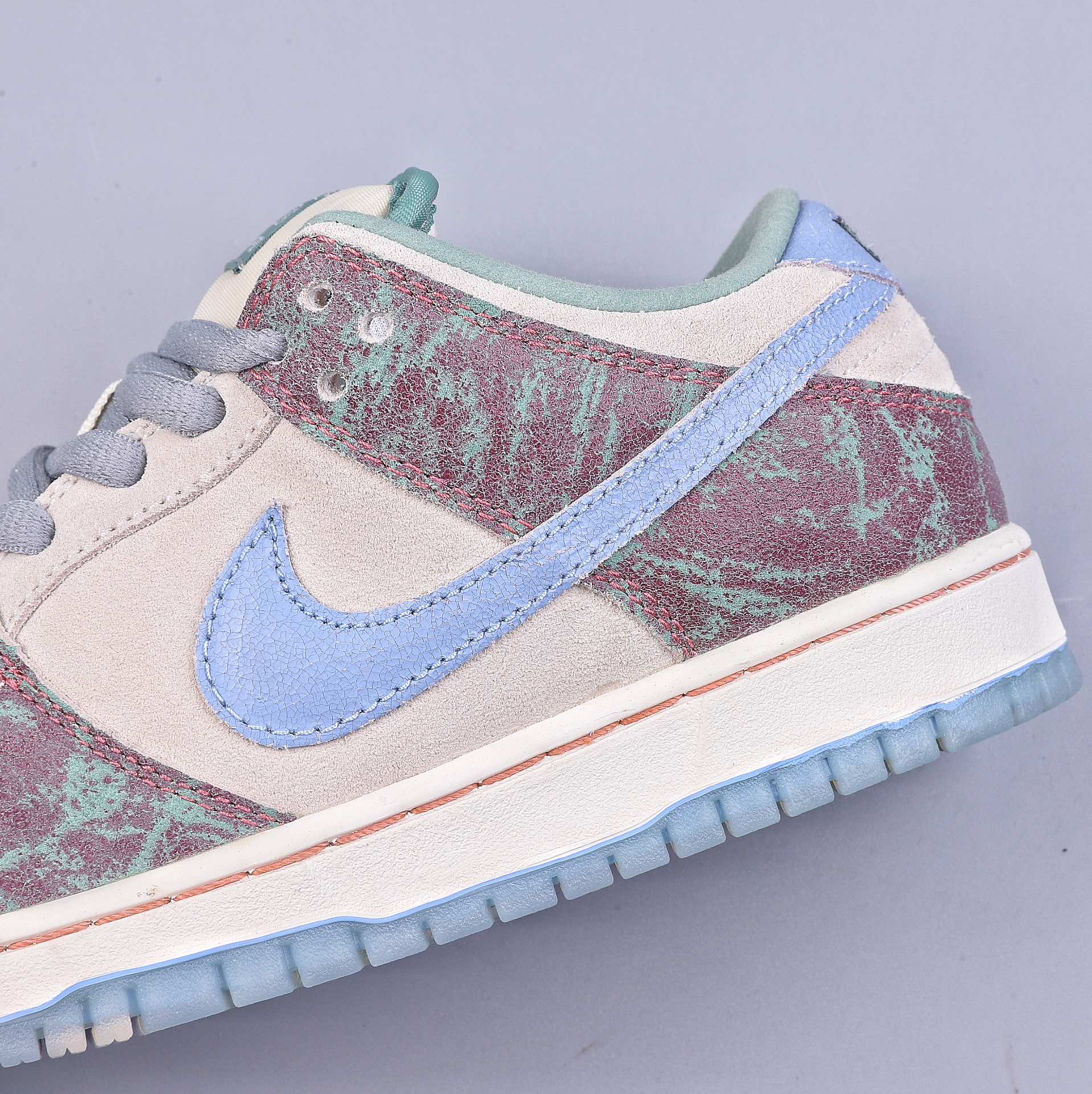 Nk SB Dunk Low Lightning FN4193-100