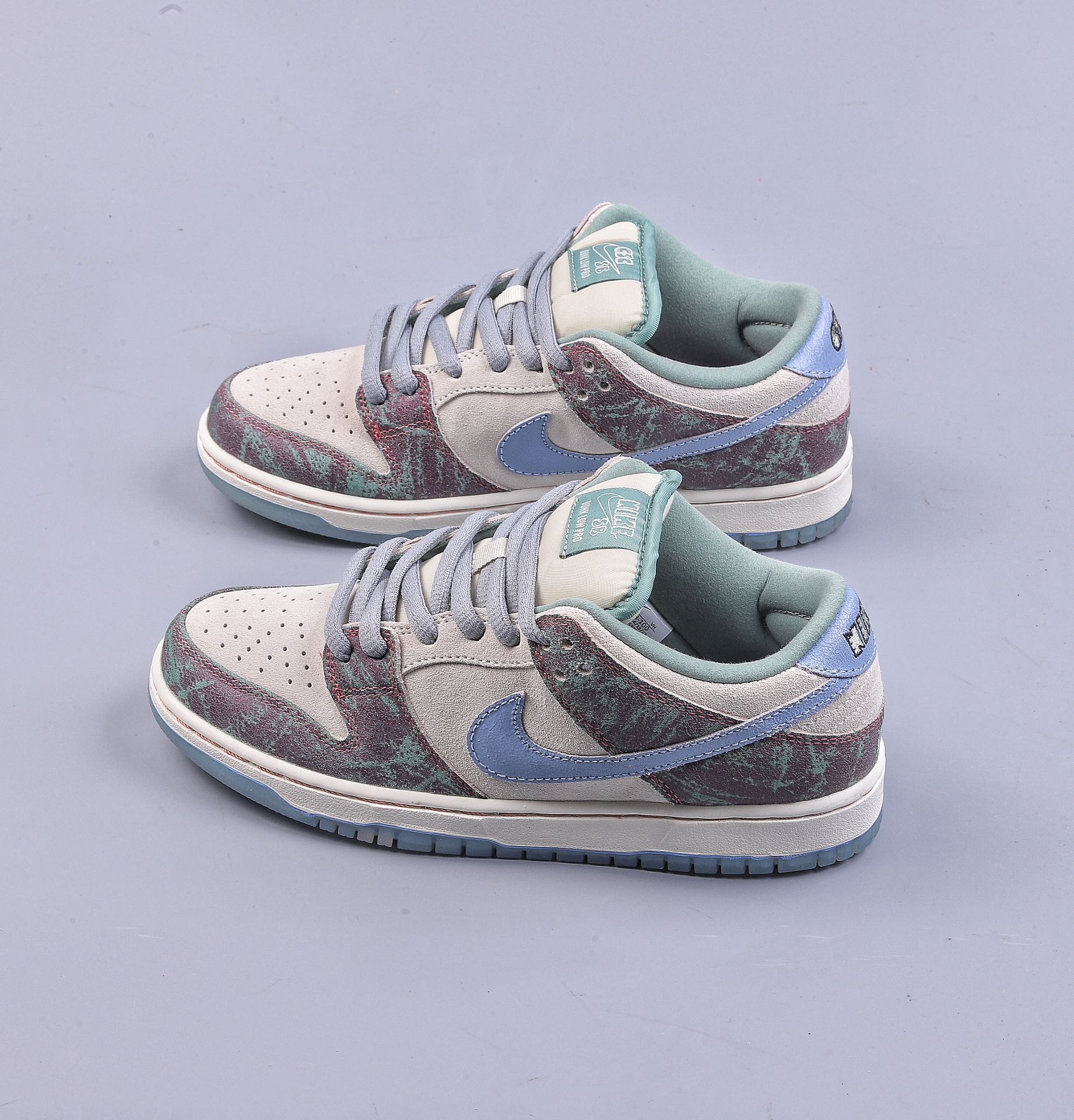 Nk SB Dunk Low Lightning FN4193-100