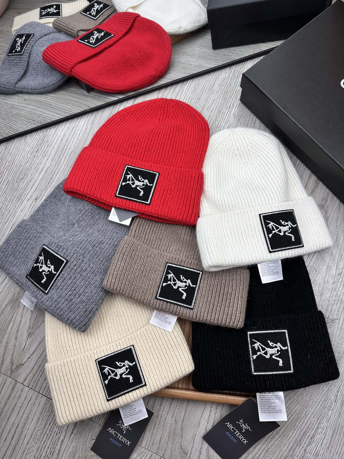 🌹。始祖鸟。 【羊毛单帽】客供小羊毛！珍贵典藏的灵魂帽子！客供色纱.每个颜色都非常好看！经典！手感软腻.