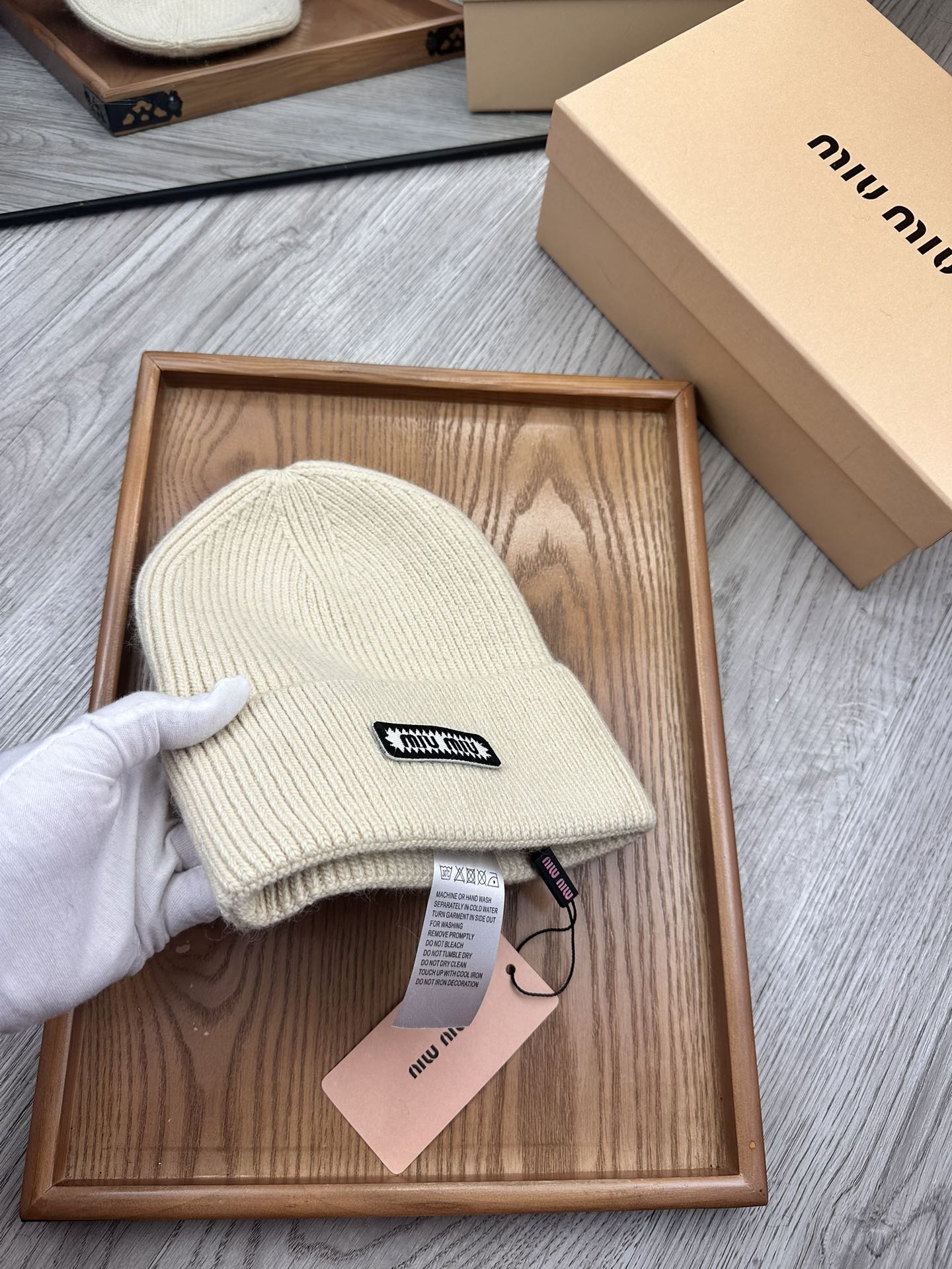 🌹。Miu Miu。 【羊毛单帽】客供小羊毛！珍贵典藏的灵魂帽子！客供色纱.每个颜色都非常好看！经典！手