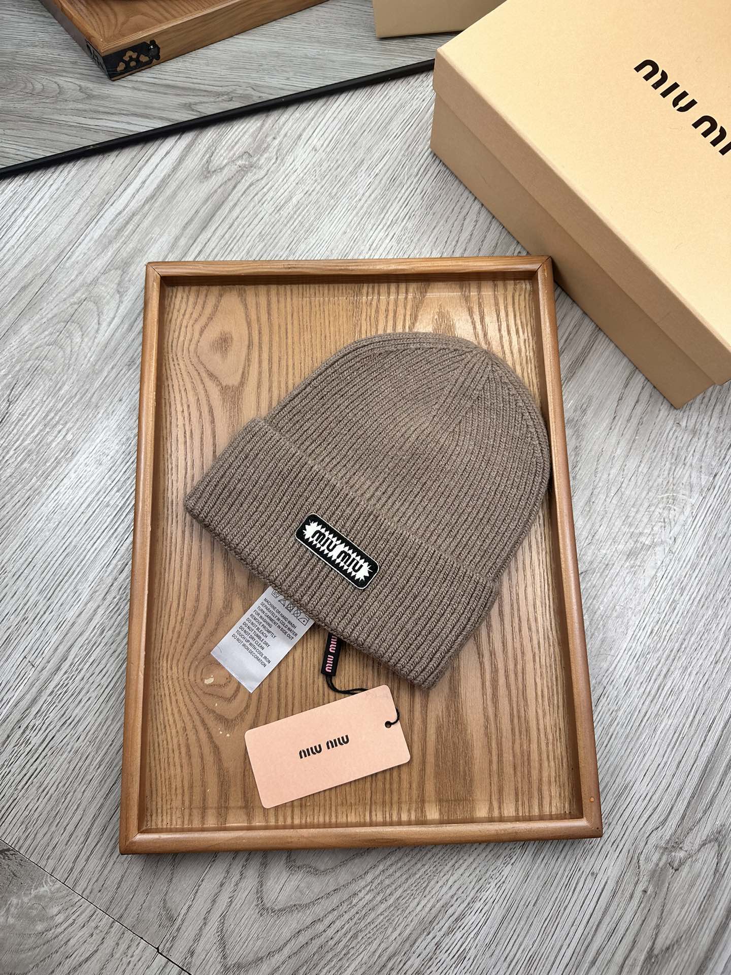 🌹。Miu Miu。 【羊毛单帽】客供小羊毛！珍贵典藏的灵魂帽子！客供色纱.每个颜色都非常好看！经典！手