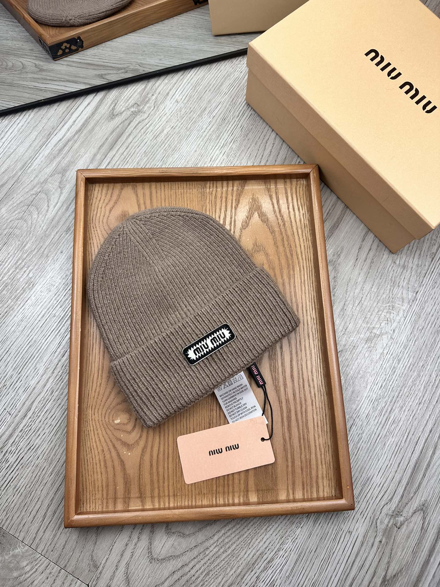 🌹。Miu Miu。 【羊毛单帽】客供小羊毛！珍贵典藏的灵魂帽子！客供色纱.每个颜色都非常好看！经典！手