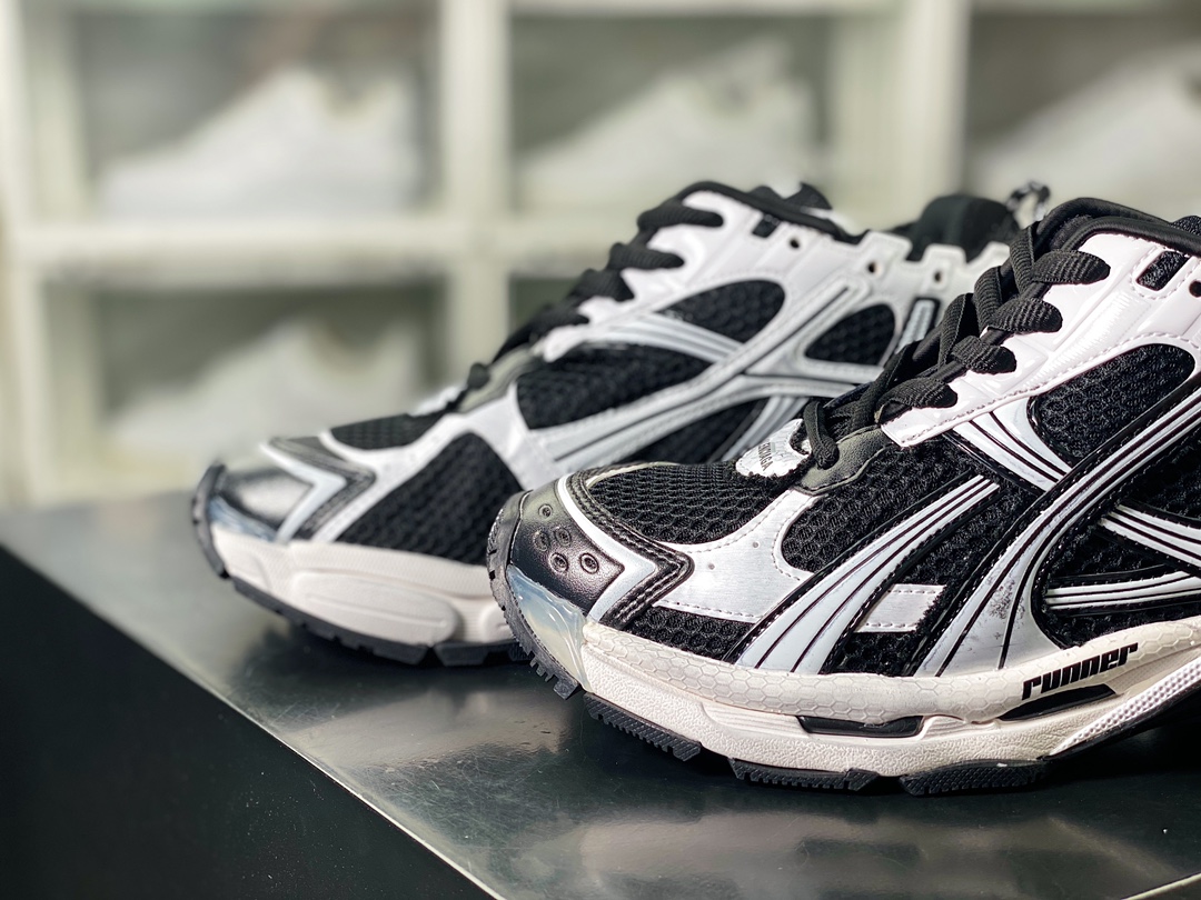 520 巴黎世家BALENCIAGA Runner Sneaker”Dark Grey/Black”慢跑系列低帮慢跑鞋“解构破坏深灰黑”772767 W3RMU 9010