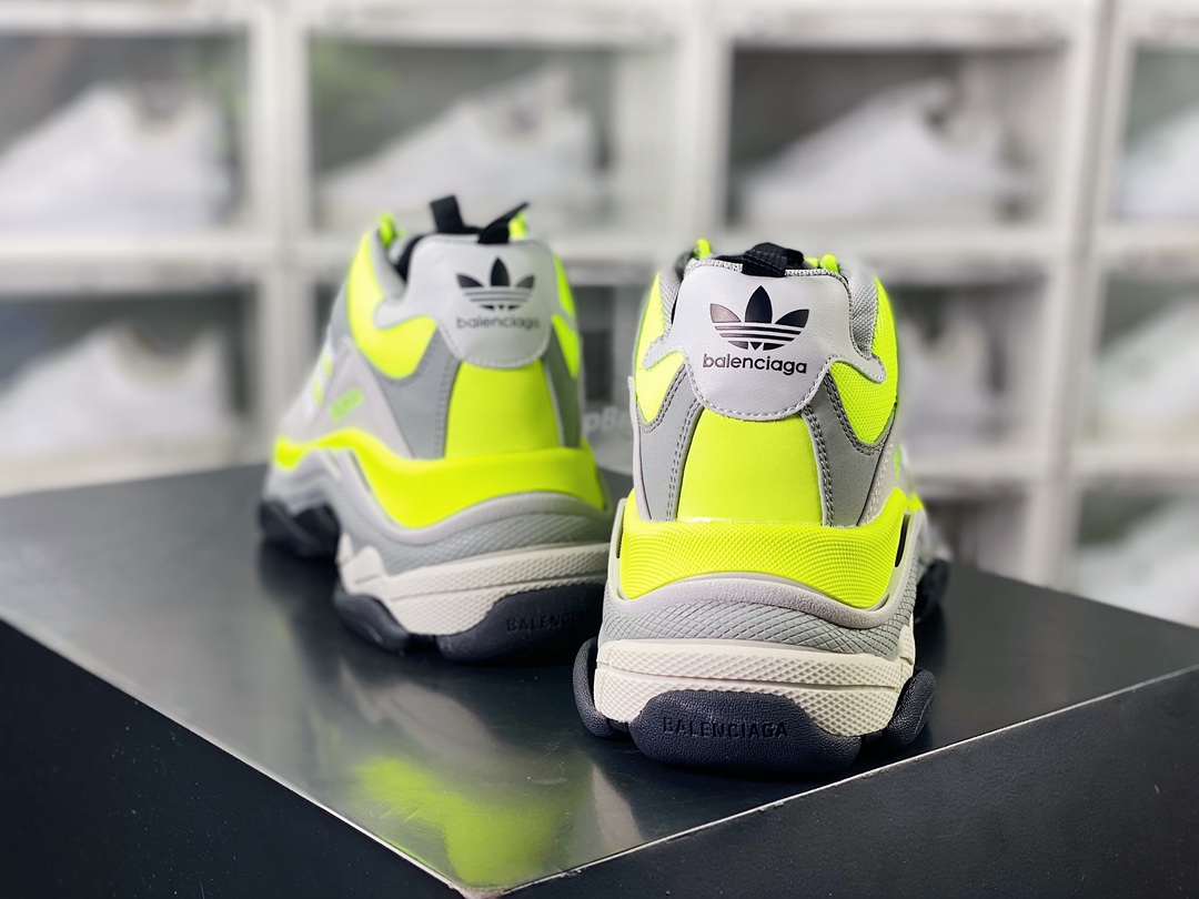 Adidas x Balenciaga Triple S Clear Sole Sneaker ”Sky Blue/White” fashion retro sneakers ”leather white gray yellow three white bars” 710021 W2RB6 0203