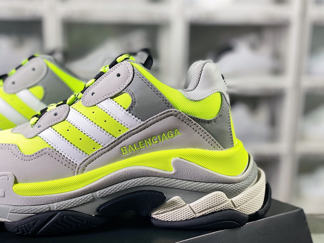 Adidas x Balenciaga Triple S Clear Sole Sneaker ”Sky Blue/White” fashion retro sneakers ”leather white gray yellow three white bars” 710021 W2RB6 0203