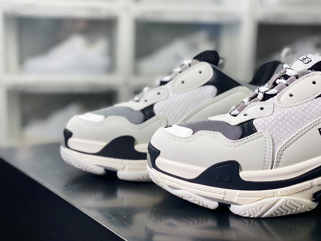 Balenciaga Triple S Clear Sole Sneaker ”Brown/Black LOGO” fashion sneakers ”white, gray and black” 524039 W2FA1 9911