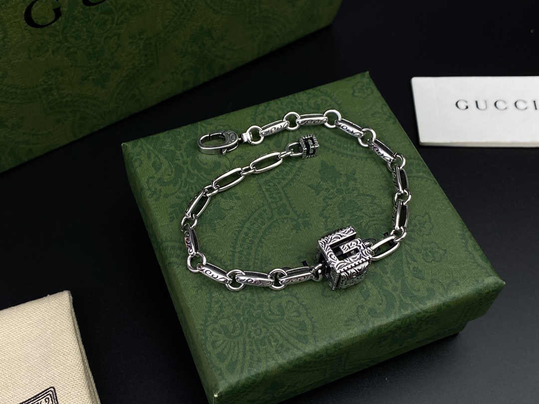 Gucci古驰 手工链条 G字母手链