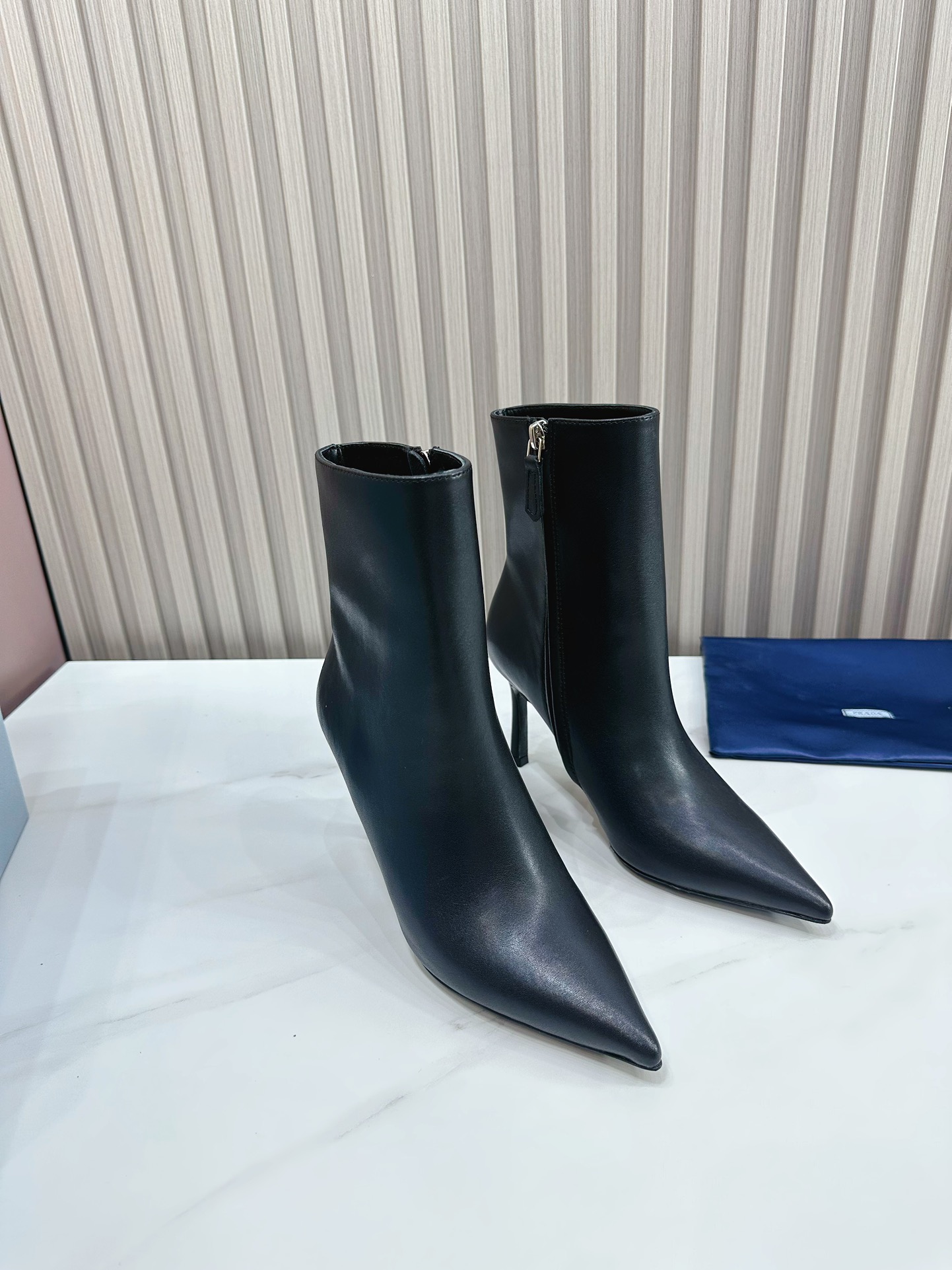 fábrica 2023 SSS relanza las últimas botas largas y cortas de Prada, sandalias zapatos individuales,